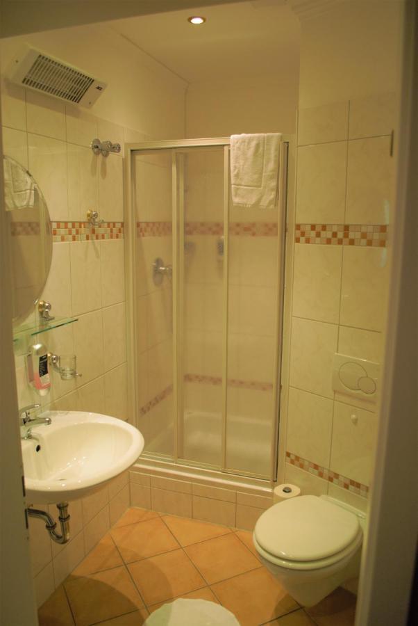 Hotel Am Bahnhof Weilburg Εξωτερικό φωτογραφία