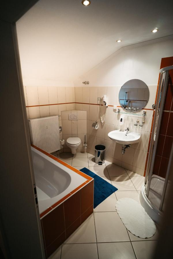 Hotel Am Bahnhof Weilburg Εξωτερικό φωτογραφία